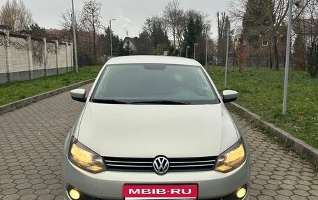 Volkswagen Polo VI (EU Market), 2013 год, 875 000 рублей, 2 фотография