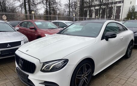 Mercedes-Benz E-Класс, 2019 год, 4 600 000 рублей, 1 фотография