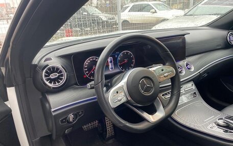 Mercedes-Benz E-Класс, 2019 год, 4 600 000 рублей, 9 фотография