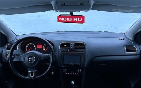 Volkswagen Polo VI (EU Market), 2012 год, 800 000 рублей, 4 фотография
