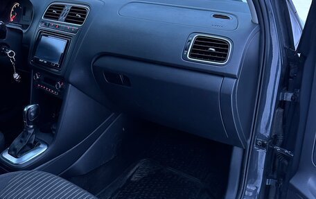 Volkswagen Polo VI (EU Market), 2012 год, 800 000 рублей, 10 фотография