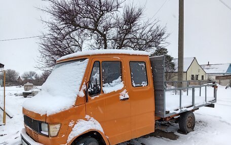 Mercedes-Benz W123, 1980 год, 350 000 рублей, 2 фотография
