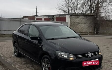 Volkswagen Polo VI (EU Market), 2014 год, 850 000 рублей, 2 фотография