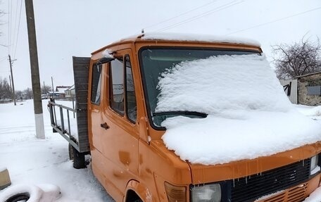 Mercedes-Benz W123, 1980 год, 350 000 рублей, 1 фотография