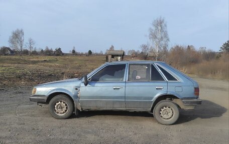 Mazda 323, 1987 год, 35 000 рублей, 2 фотография