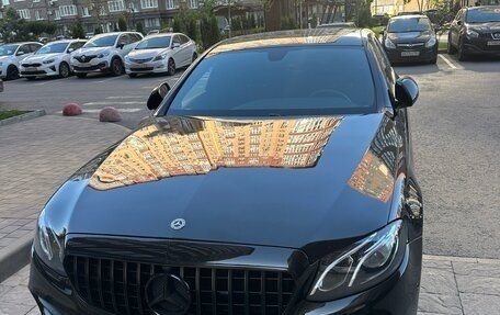 Mercedes-Benz E-Класс, 2018 год, 3 250 000 рублей, 1 фотография