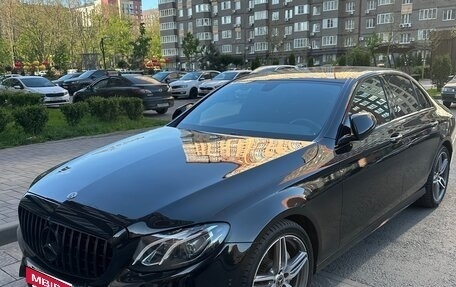 Mercedes-Benz E-Класс, 2018 год, 3 250 000 рублей, 2 фотография