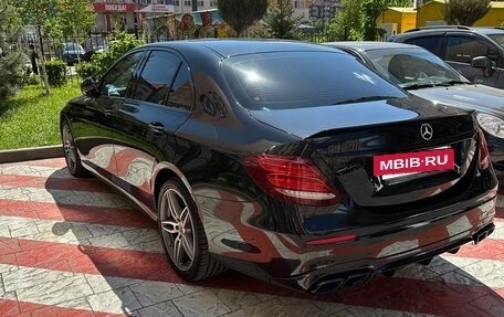 Mercedes-Benz E-Класс, 2018 год, 3 250 000 рублей, 3 фотография