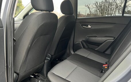 KIA Rio IV, 2019 год, 1 635 000 рублей, 21 фотография