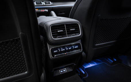 Mercedes-Benz GLE, 2025 год, 15 750 000 рублей, 23 фотография