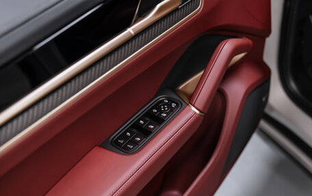 Porsche Cayenne III, 2025 год, 24 200 000 рублей, 23 фотография