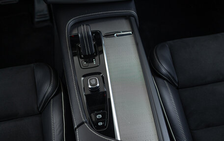 Volvo XC90 II рестайлинг, 2021 год, 4 890 000 рублей, 18 фотография