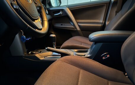 Toyota RAV4, 2014 год, 2 290 000 рублей, 21 фотография