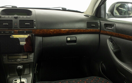 Toyota Avensis III рестайлинг, 2004 год, 599 000 рублей, 12 фотография