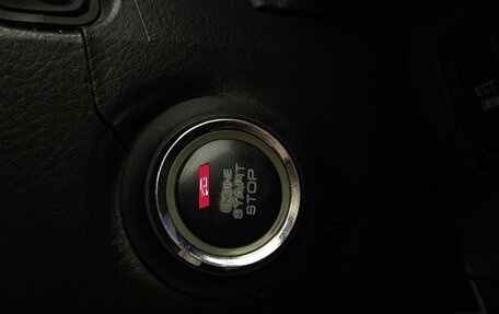 Toyota Avensis III рестайлинг, 2004 год, 599 000 рублей, 18 фотография