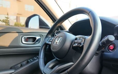Honda Vezel, 2022 год, 1 850 000 рублей, 9 фотография