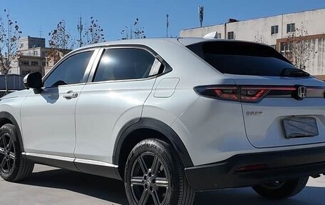 Honda Vezel, 2022 год, 1 850 000 рублей, 6 фотография