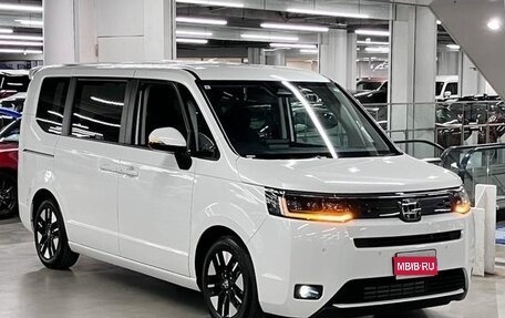 Honda Stepwgn, 2022 год, 1 890 000 рублей, 1 фотография