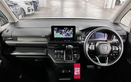 Honda Stepwgn, 2022 год, 1 890 000 рублей, 6 фотография