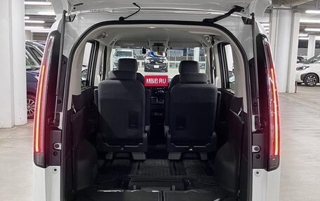 Honda Stepwgn, 2022 год, 1 890 000 рублей, 15 фотография