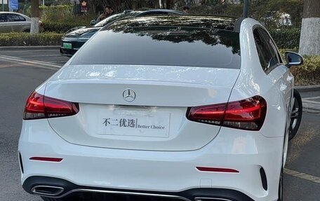 Mercedes-Benz A-Класс, 2022 год, 2 100 000 рублей, 5 фотография