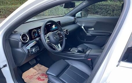 Mercedes-Benz A-Класс, 2022 год, 2 100 000 рублей, 8 фотография