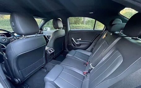 Mercedes-Benz A-Класс, 2022 год, 2 100 000 рублей, 13 фотография