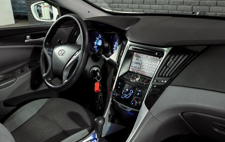 Hyundai Sonata VI, 2011 год, 990 000 рублей, 15 фотография