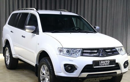 Mitsubishi Pajero Sport II рестайлинг, 2015 год, 1 599 000 рублей, 2 фотография