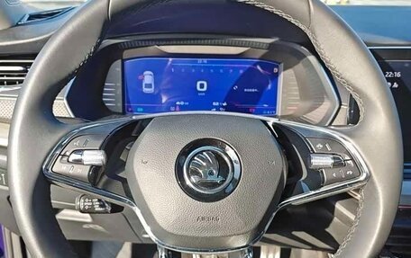 Skoda Octavia IV, 2021 год, 1 990 000 рублей, 11 фотография