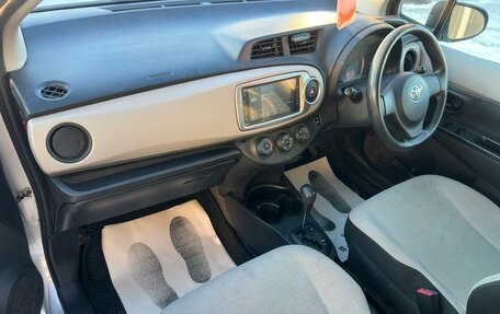 Toyota Vitz, 2013 год, 879 000 рублей, 13 фотография