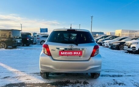 Toyota Vitz, 2013 год, 879 000 рублей, 5 фотография