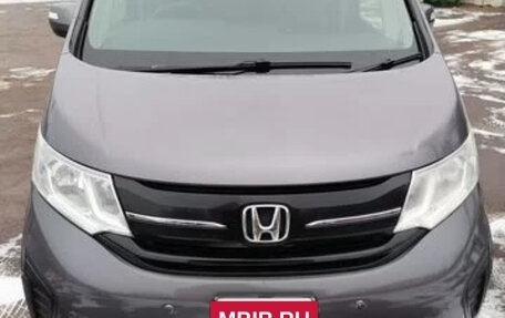 Honda Stepwgn IV, 2017 год, 1 950 000 рублей, 7 фотография