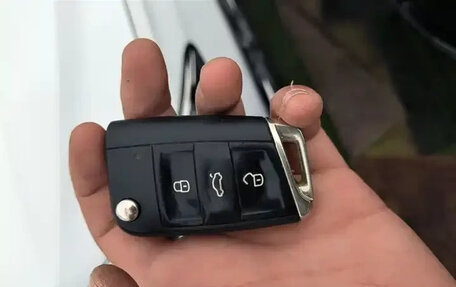 Volkswagen T-Roc I, 2021 год, 1 327 000 рублей, 8 фотография