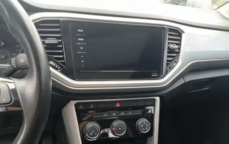 Volkswagen T-Roc I, 2021 год, 1 327 000 рублей, 13 фотография