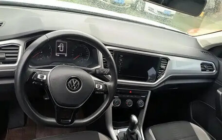 Volkswagen T-Roc I, 2021 год, 1 327 000 рублей, 15 фотография