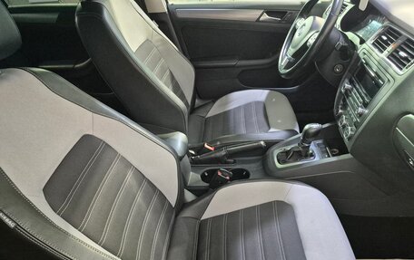 Volkswagen Jetta VI, 2012 год, 1 230 000 рублей, 13 фотография