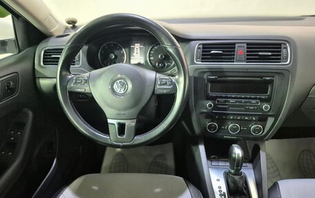Volkswagen Jetta VI, 2012 год, 1 230 000 рублей, 10 фотография