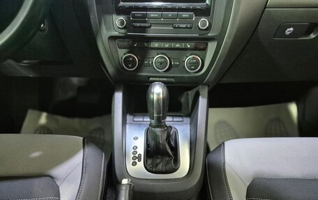 Volkswagen Jetta VI, 2012 год, 1 230 000 рублей, 16 фотография