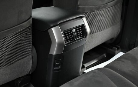 Toyota Land Cruiser Prado 150 рестайлинг 2, 2012 год, 2 749 000 рублей, 13 фотография