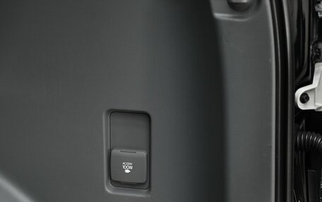 Toyota Land Cruiser Prado 150 рестайлинг 2, 2012 год, 2 749 000 рублей, 17 фотография