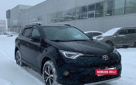 Toyota RAV4, 2018 год, 2 320 000 рублей, 3 фотография