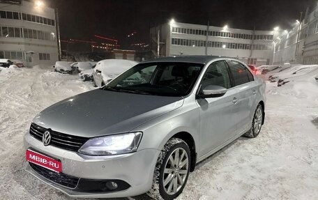 Volkswagen Jetta VI, 2012 год, 875 000 рублей, 1 фотография