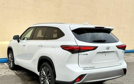 Toyota Highlander, 2025 год, 6 650 000 рублей, 5 фотография