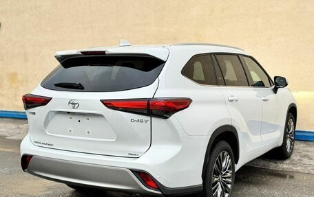 Toyota Highlander, 2025 год, 6 650 000 рублей, 3 фотография