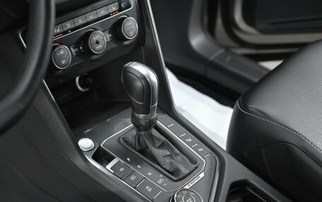 Volkswagen Tiguan II, 2017 год, 1 775 000 рублей, 12 фотография