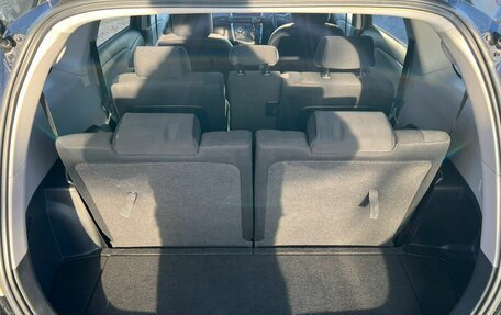 Toyota Wish II, 2010 год, 1 279 000 рублей, 13 фотография