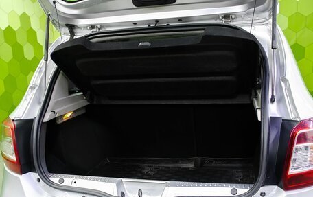 Renault Sandero II рестайлинг, 2019 год, 950 000 рублей, 24 фотография