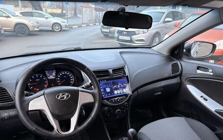 Hyundai Solaris II рестайлинг, 2013 год, 749 000 рублей, 8 фотография