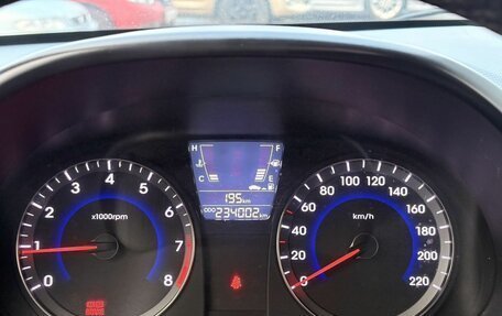 Hyundai Solaris II рестайлинг, 2013 год, 749 000 рублей, 11 фотография